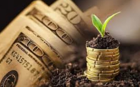 Strategy溢价消失：比特币ETF冲击与市场估值逻辑转变