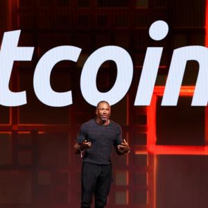 加密货币巨头亚瑟·海耶斯大幅减持：周末抛售超240万美元资产