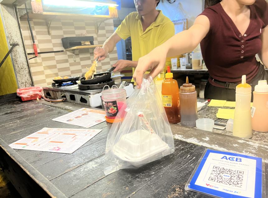 越南街头USDT买海鲜：一场Web3「Mass Adoption」的折叠实验